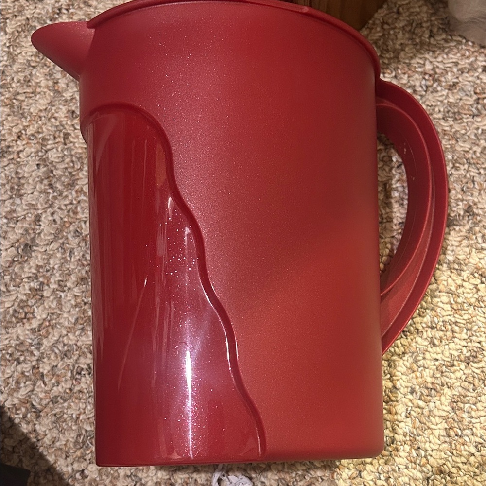 Tupperware Impressions 1 gallon Red Pitcher with Handle no lid NEW